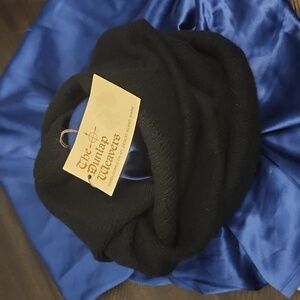 Black cashmere neck warmer